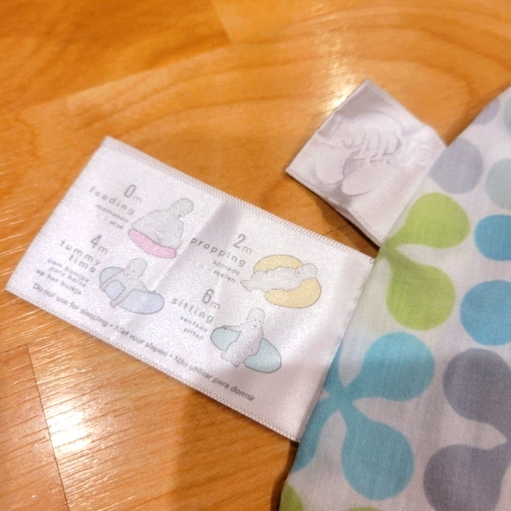 Boppy Nursing Pillow Cover - Picture 5 of 8